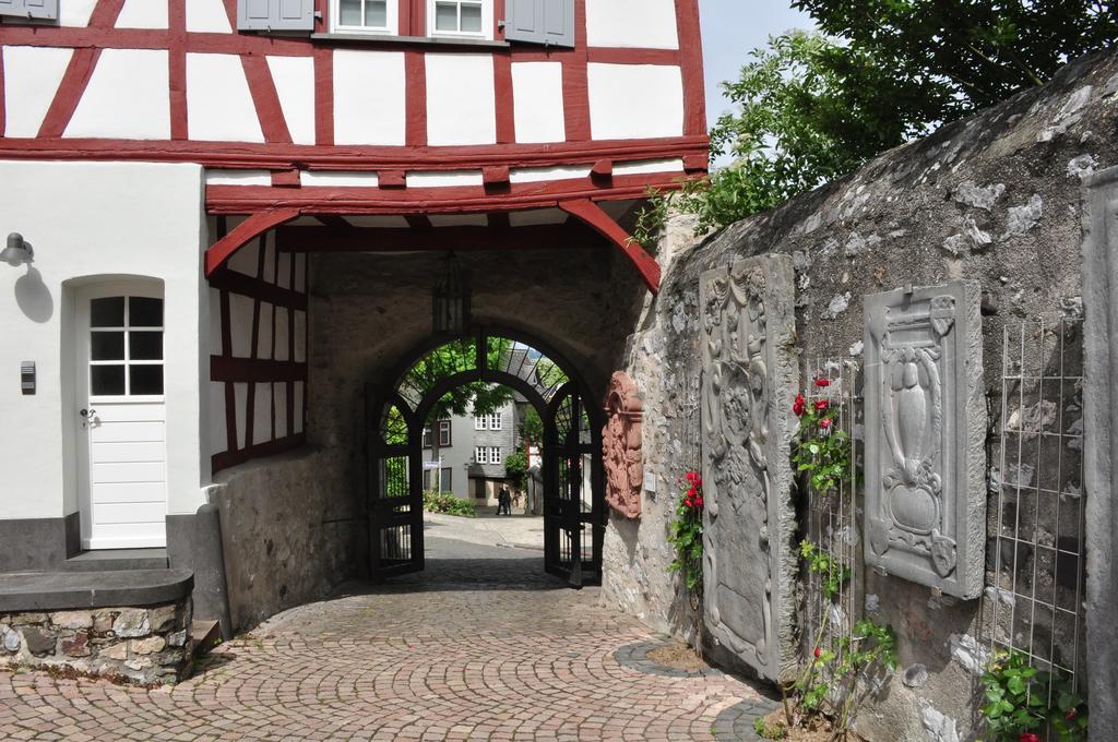 Hotel Gaestehaus Priester Limburg an der Lahn Eksteriør bilde